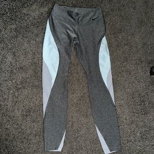 Nike size M leggings